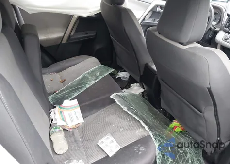 2015 Toyota Rav4 Xle z USA, uszkodzony, nr VIN 2T3RFREV0FW263060